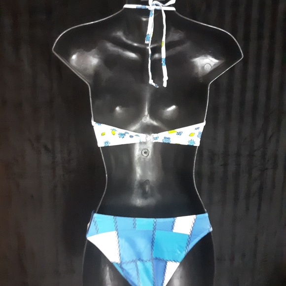 SWIMWEAR - Picture 2 of 4